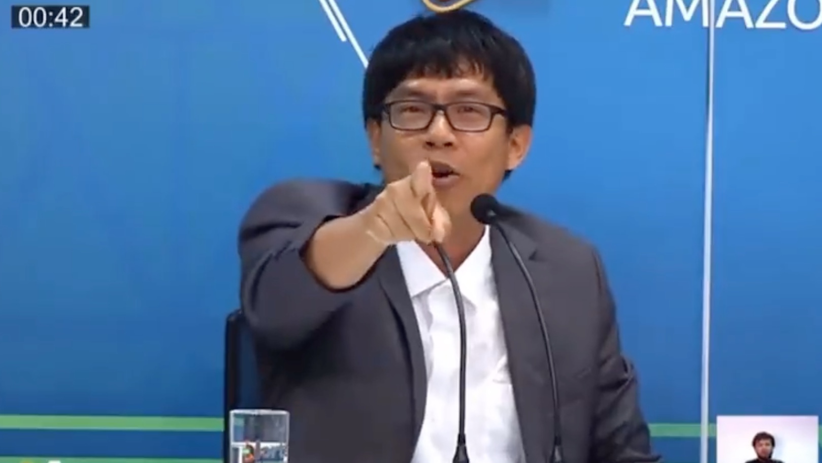 Candidato a governador do Amazonas, Tuyuka ameaça invadir Portugal: ‘vou pegar vocês’