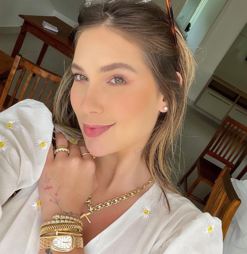 Virginia Fonseca é detonada após aconselhar seguidores a votarem de ‘acordo com a sua realidade’