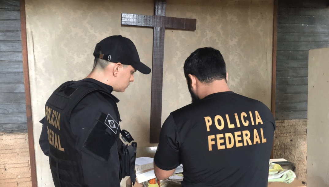 Líder religioso é preso com vídeo de estupro de bebê armazenado no celular