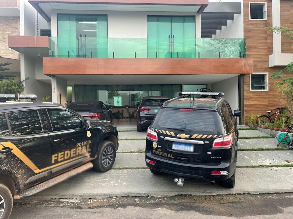 PF apreende carros de luxo durante segunda fase da operação Fair Play em Manaus; vídeo
