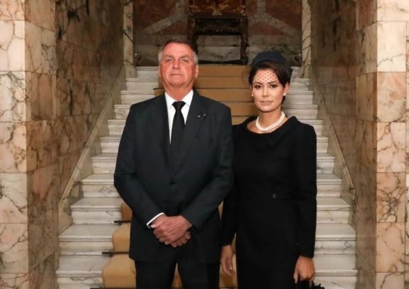 Bolsonaro e Michelle deixam de se seguir no Instagram após derrota nas eleições