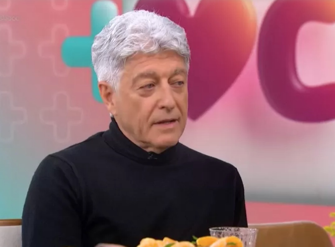 Caco Barcellos pede para voltar com ex ao vivo; saiba quem é