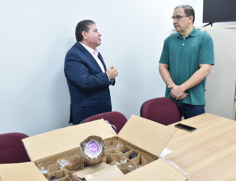 MP entrega equipamentos de controle da qualidade do ar para programa da UEA