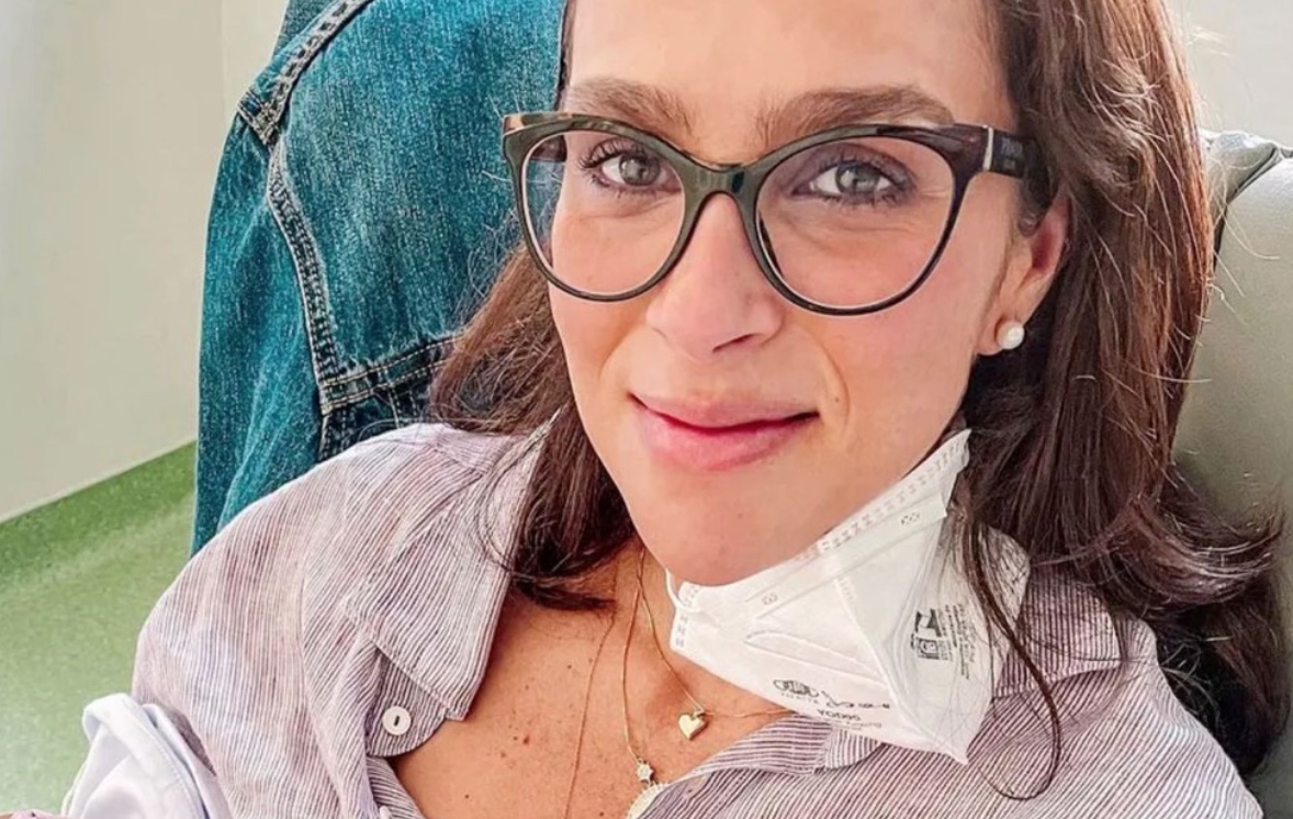 Mulher de Juliano Cazarré desabafa sobre filha internada: 'coração em pedaços'