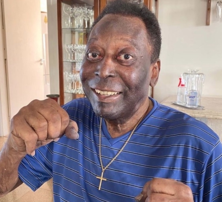 Pelé está com infecção respiratória, segundo boletim médico