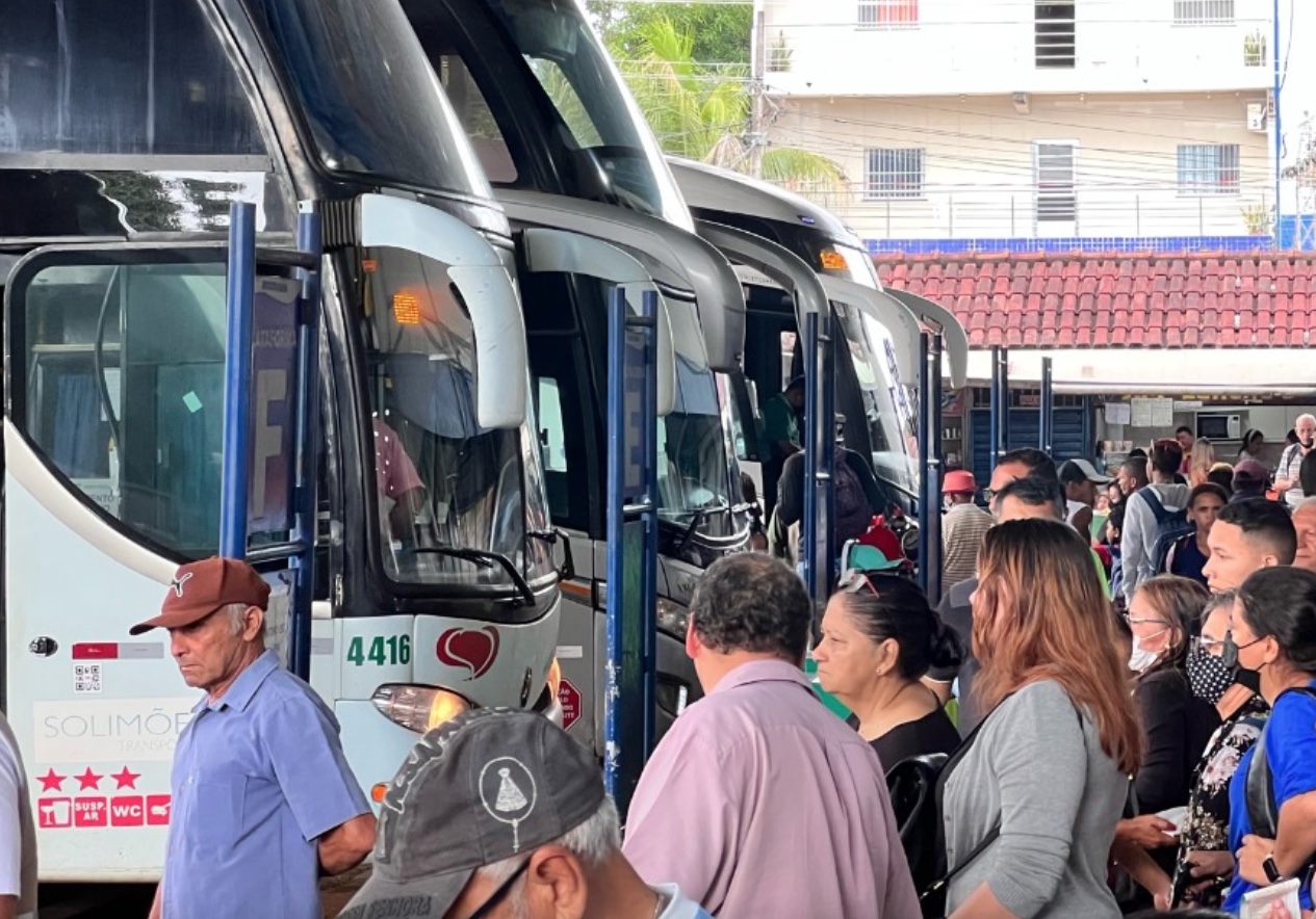 Mais 72 mil pessoas viajaram de transporte rodoviário em novembro no Amazonas