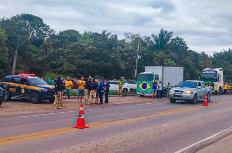PF faz operação no Amazonas e em outros estados contra bolsonaristas por bloqueios em rodovias