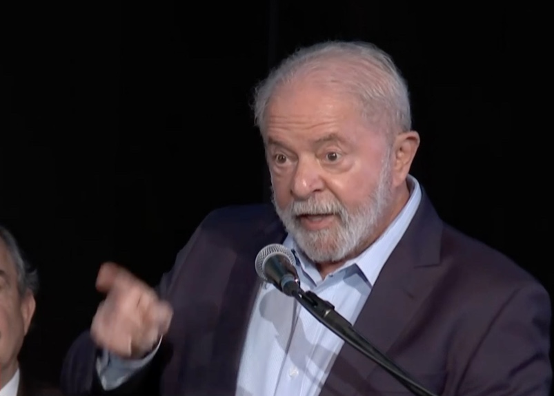 Lula vai anunciar novos ministros hoje, mas 13 nomes ficarão para a próxima semana
