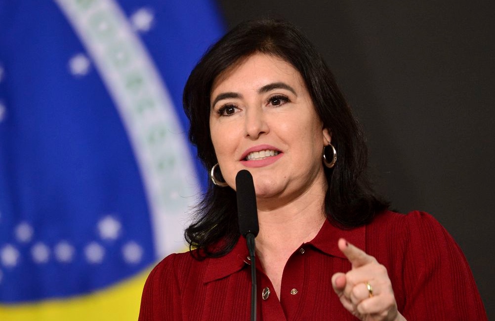 Simone Tebet assume ministério e afirma que pobres terão prioridade no orçamento público