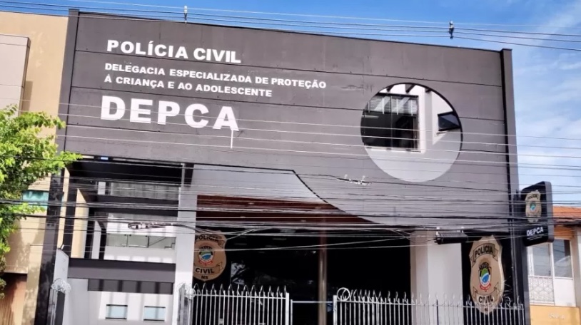 Professor de inglês é preso suspeito de abusar sexualmente de 14 crianças