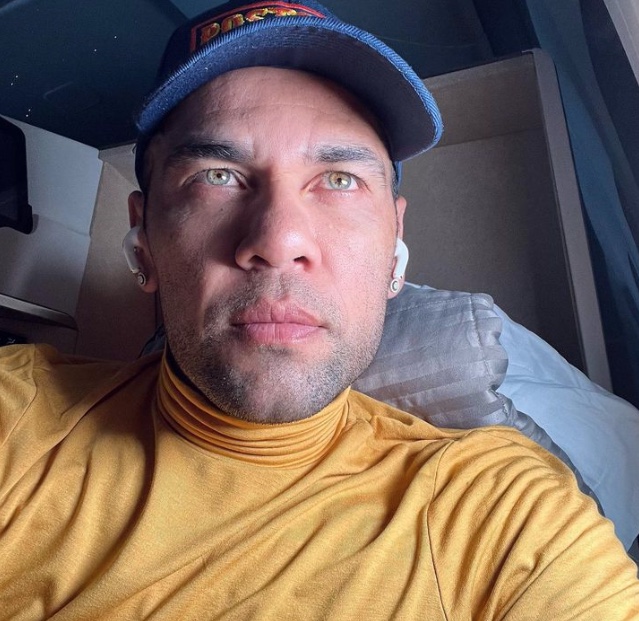 Daniel Alves é transferido de presídio na Espanha; veja fotos da cela