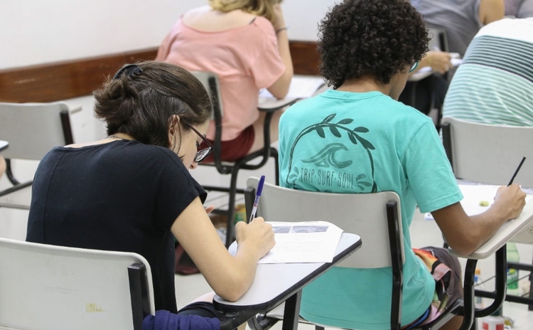 Prefeitura abre inscrições de concurso com salários de até R$ 3,2 mil no Amazonas