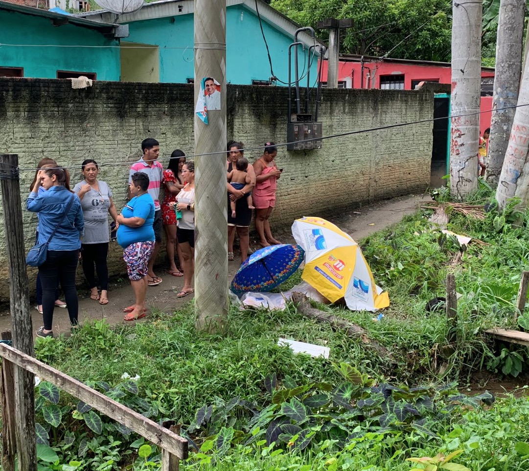 Vizinho morre e outro fica ferido ao tentarem ajudar idoso agredido por filho em Manaus