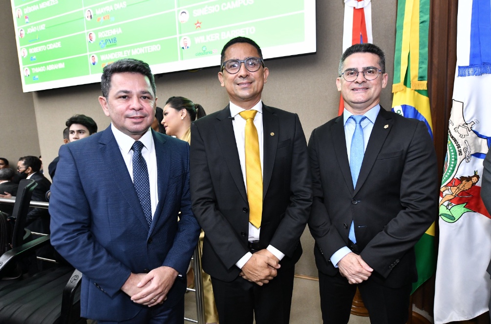 David Almeida prestigia posse dos novos deputados da Assembleia Legislativa do Amazonas