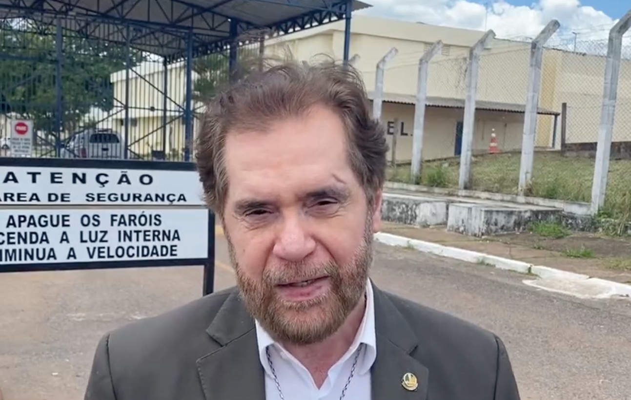 Plínio Valério visita amazonenses presos por atos golpistas no DF: ‘nenhum tem perfil de terrorista’
