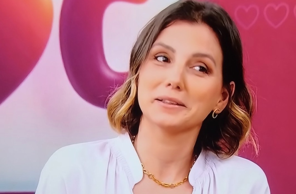 Surfista Maya Gabeira  causa mal-estar no 'Mais Você' e irrita telespectadores