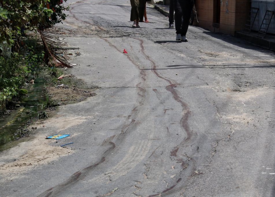 Homens são executados a tiros e arrastados por rua de Manaus