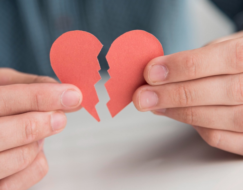 Mulher será indenizada após ser enganada por homem casado que fingiu ser solteiro