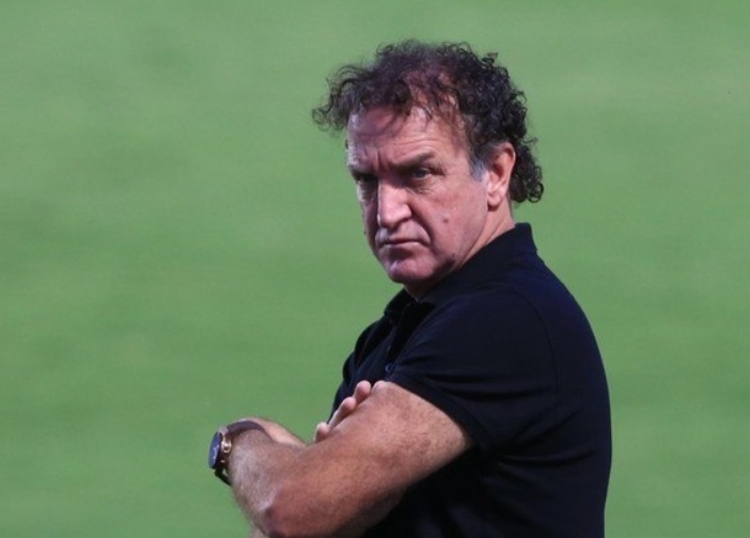 Cuca diz que não vai tolerar 'afrontas e ofensas' ao seu caráter