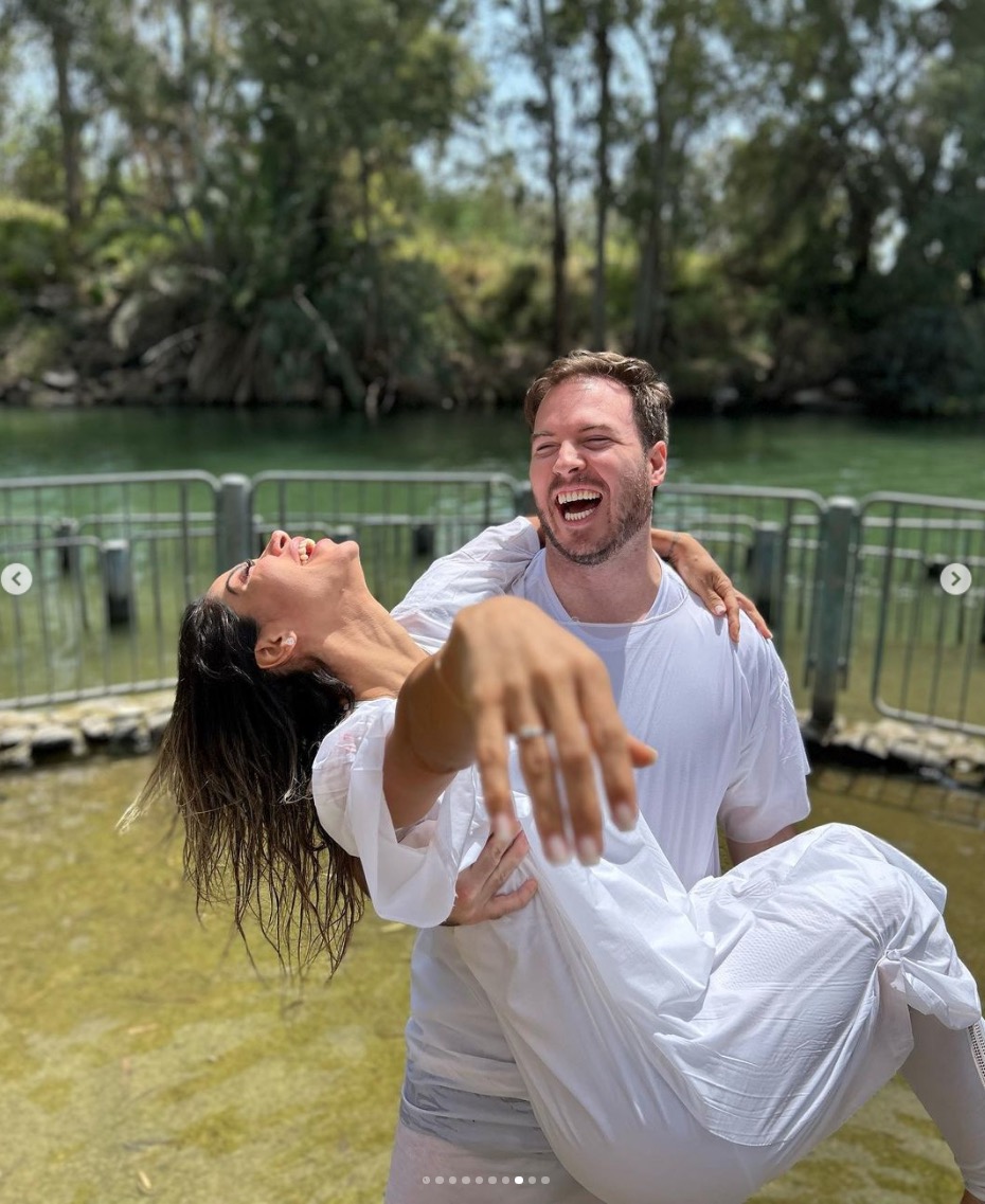 Thiago Nigro pede Maíra Cardi em casamento 2 meses após assumirem namoro