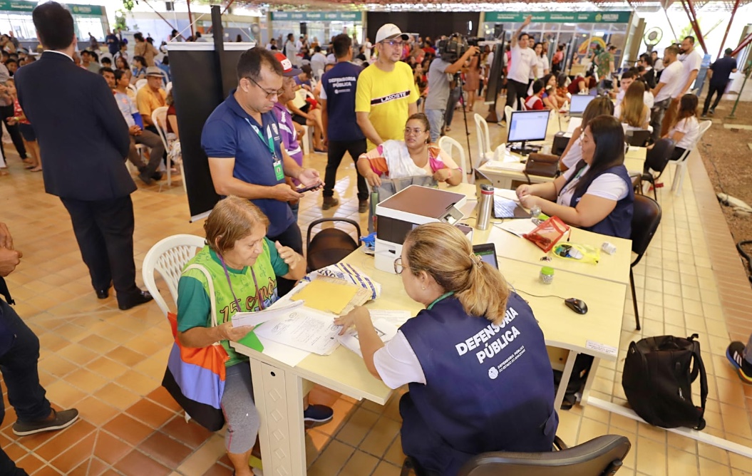 Manaus tem mutirão para emissão da nova carteira de identidade e certidão de nascimento