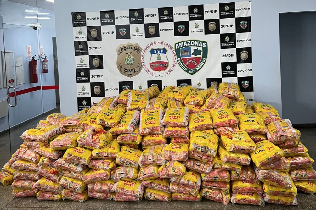 Dono de mercadinho é preso por envolvimento em roubo de carga de café avaliada em R$ 200 mil em Manaus