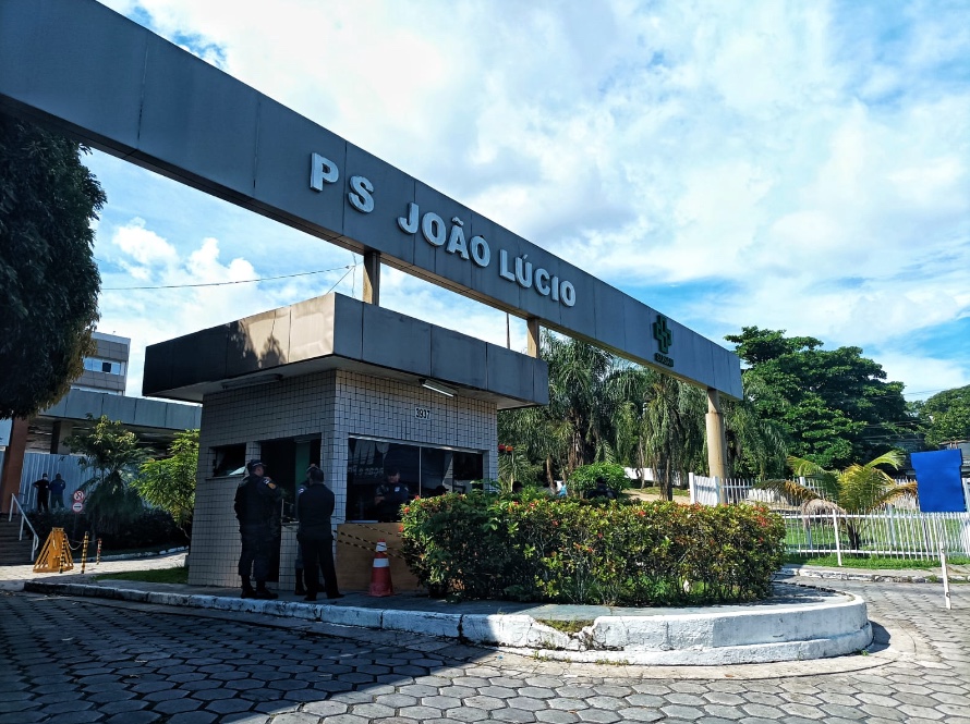 Paciente ‘foge’ de hospital e morre em frente ao João Lúcio em Manaus