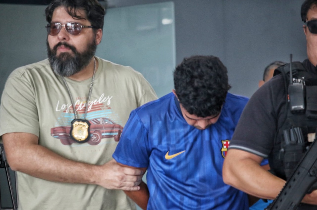 Namorado de matar a companheira com faca cravada nas costas é preso em Manaus