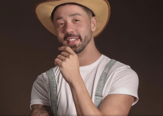 Vencedor de A Fazenda, Rico Melquiades é expulso de igreja por paquerar pastor