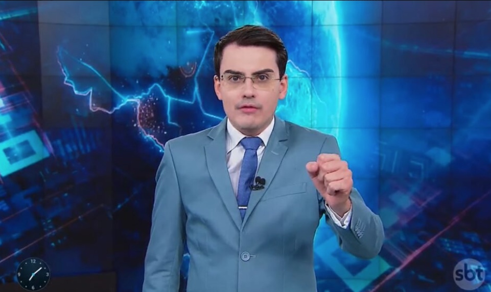 Motivo da demissão de Dudu Camargo do SBT é bizarro e envolve fezes no camarim, diz site