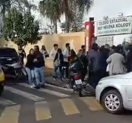 Ex-aluno é preso por atirar dentro de escola no Paraná; uma estudante morreu