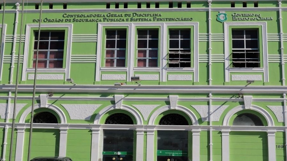 PM pede prisão de agentes suspeitos de estuprar mulher durante serviço