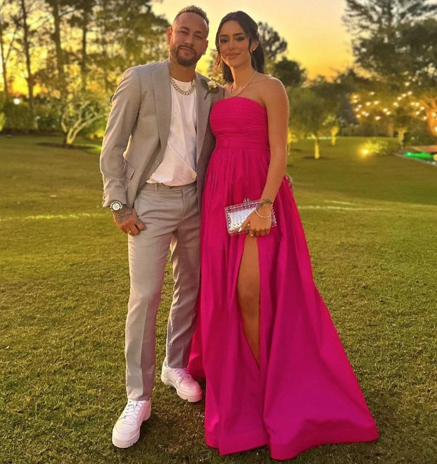 Neymar admite traição e pede desculpas a Bruna Biancardi em carta aberta