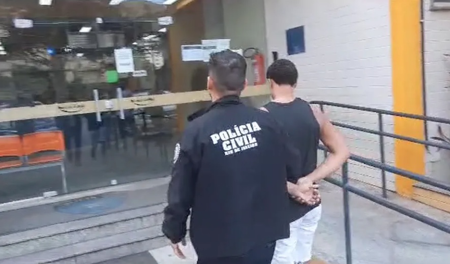 Pai que torturava filha de 4 meses tirou foto da criança com tablete de maconha na boca