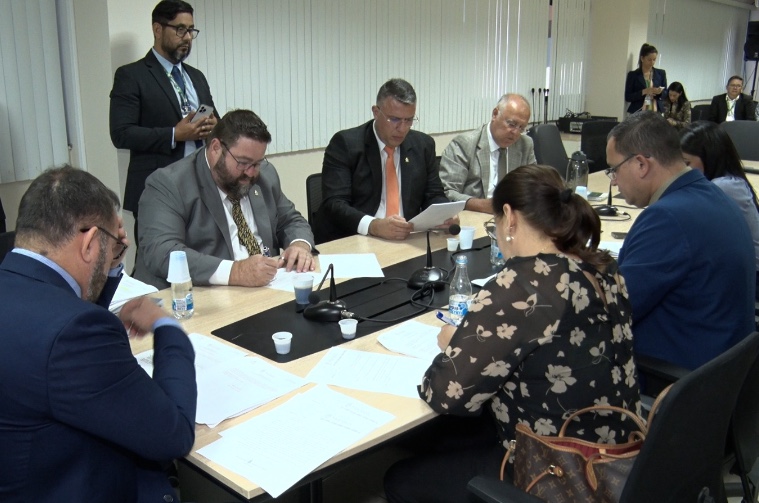 Comissão da CMM aprova PL que reajusta salários de agentes de saúde e de endemias