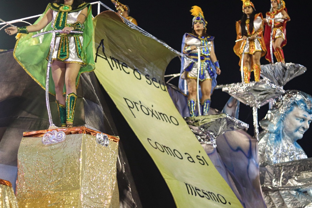 Aleam aprova PL que proíbe repasse de recursos para eventos com sátiras à religião cristã