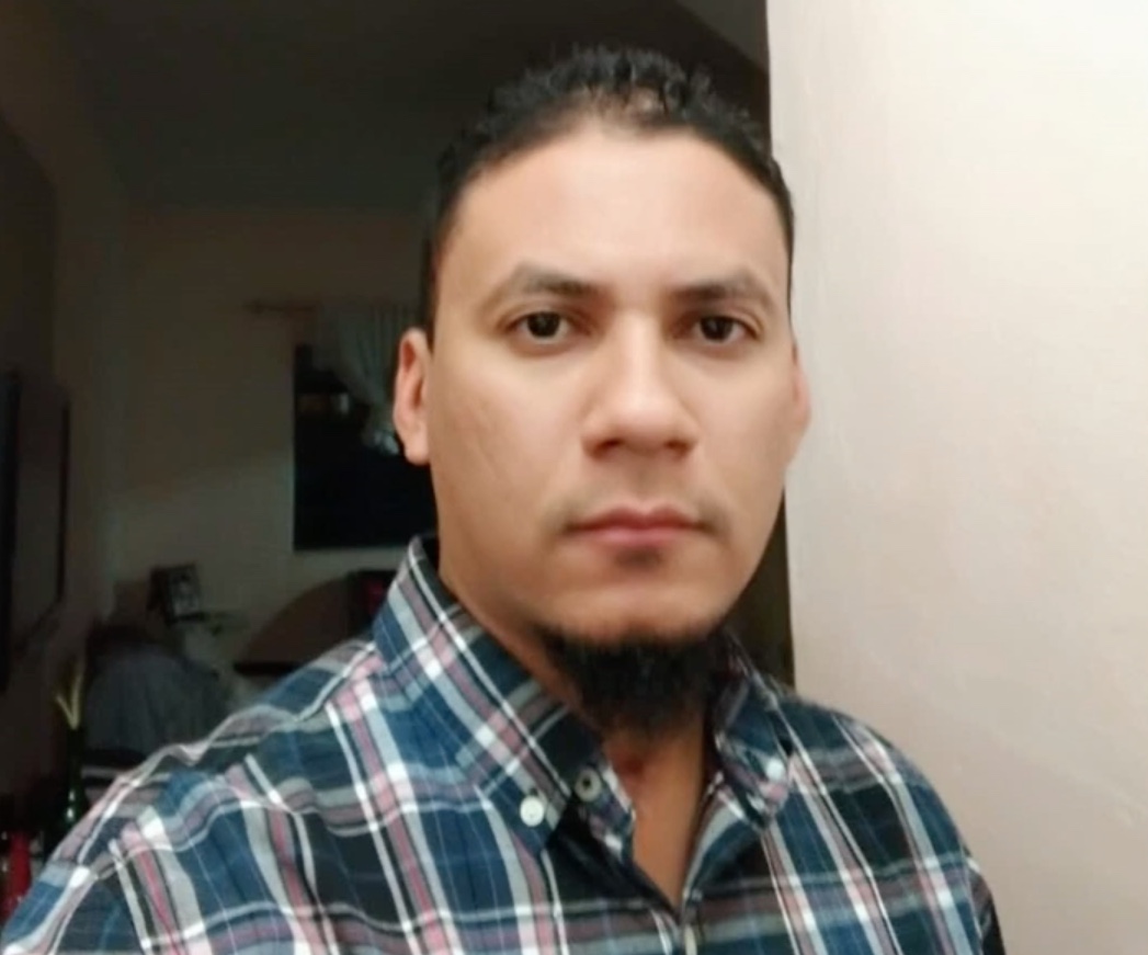 Professor é preso após aluna de 13 anos denunciar abuso em carta