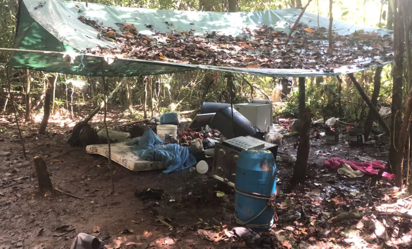 Troca de tiros entre garimpeiros e militares deixa mulher ferida na Terra Yanomami