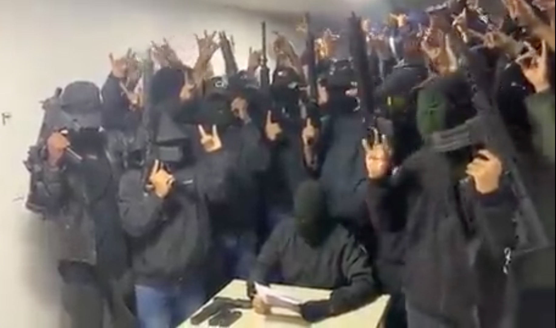 Facção reivindica ataque que matou candidato a presidente do Equador