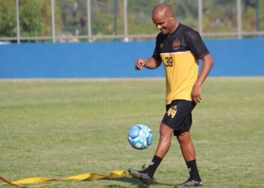 Desejo antigo do Amazonas, Patric comemora acerto e projeta rápida adaptação