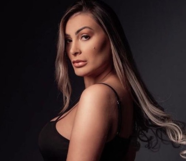 Andressa Urach volta a ser internada em hospital