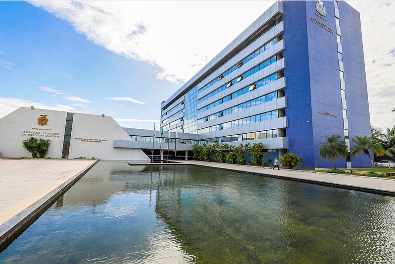 Torcedores poderão estacionar na Aleam durante jogo do Amazonas FC e Botafogo-PB