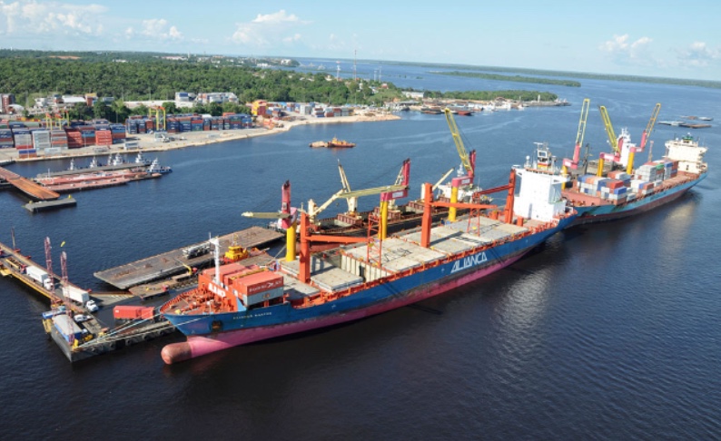 Envio de navios com contêineres que abastecem Manaus são suspensos por conta da seca 