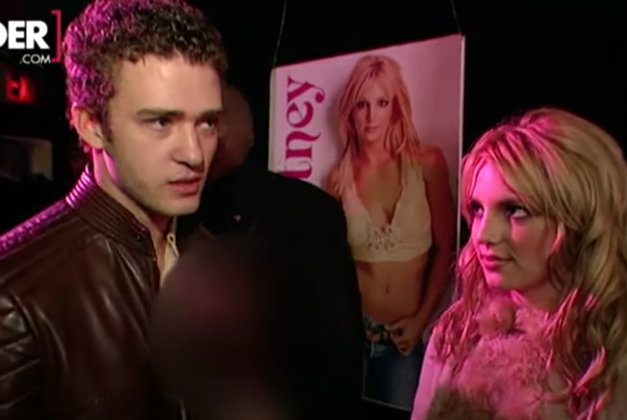  Britney Spears revela que Timberlake terminou por SMS e admite traição