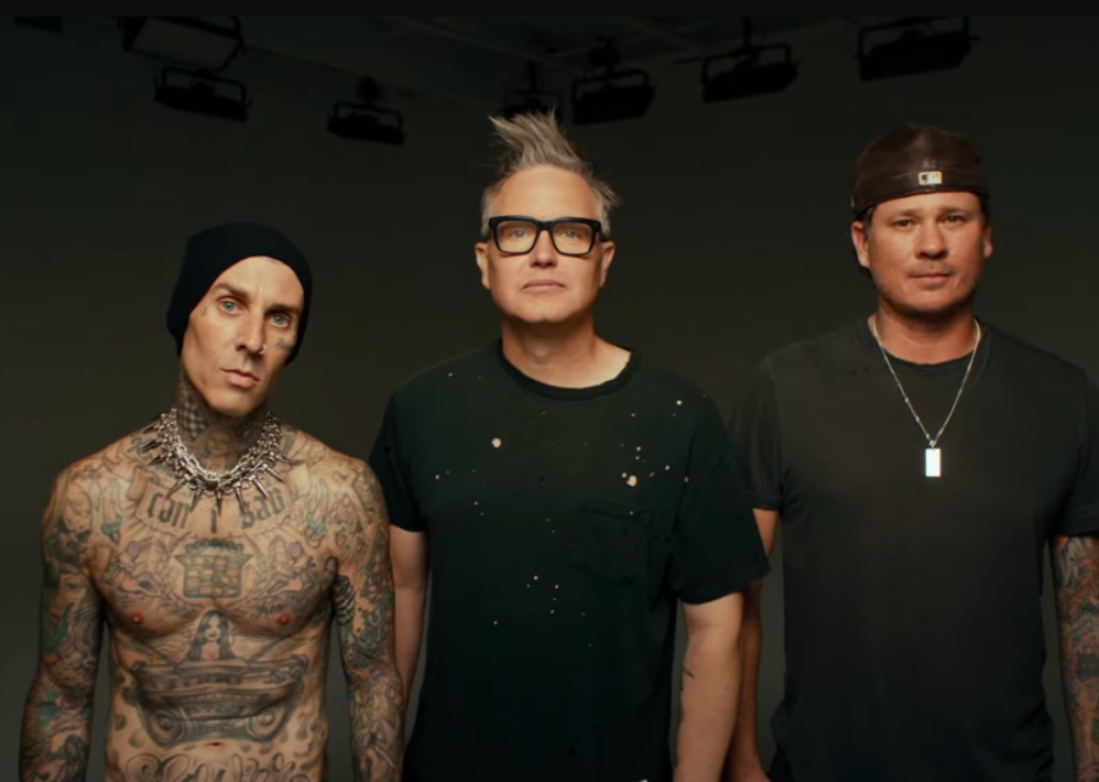 Travis Barker ameaça cancelar show do Blink 182 no Brasil após se irritar com vocalista brasileiro