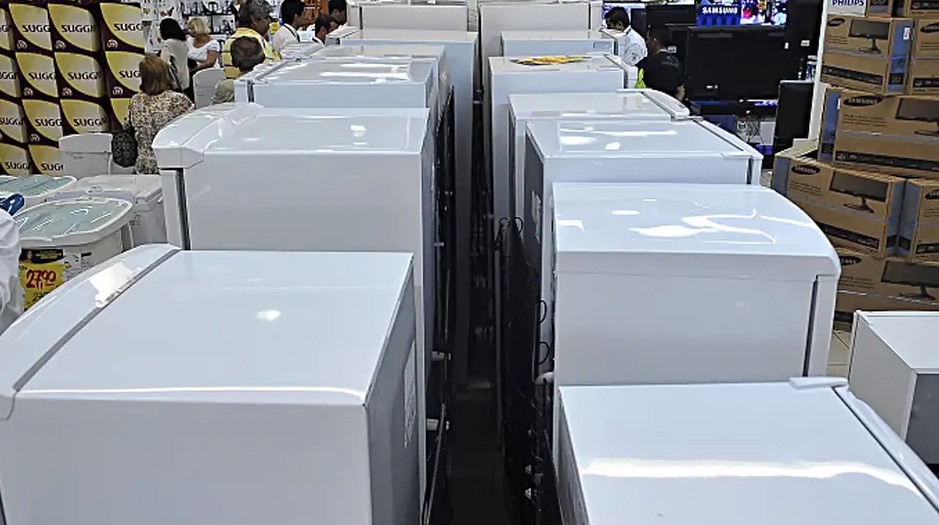 Preço da geladeira deve subir e passar de R$ 5 mil com nova regra do Governo