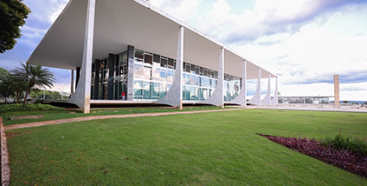 STF invalida regras de sobras eleitorais e mantém cargo de 7 deputados federais