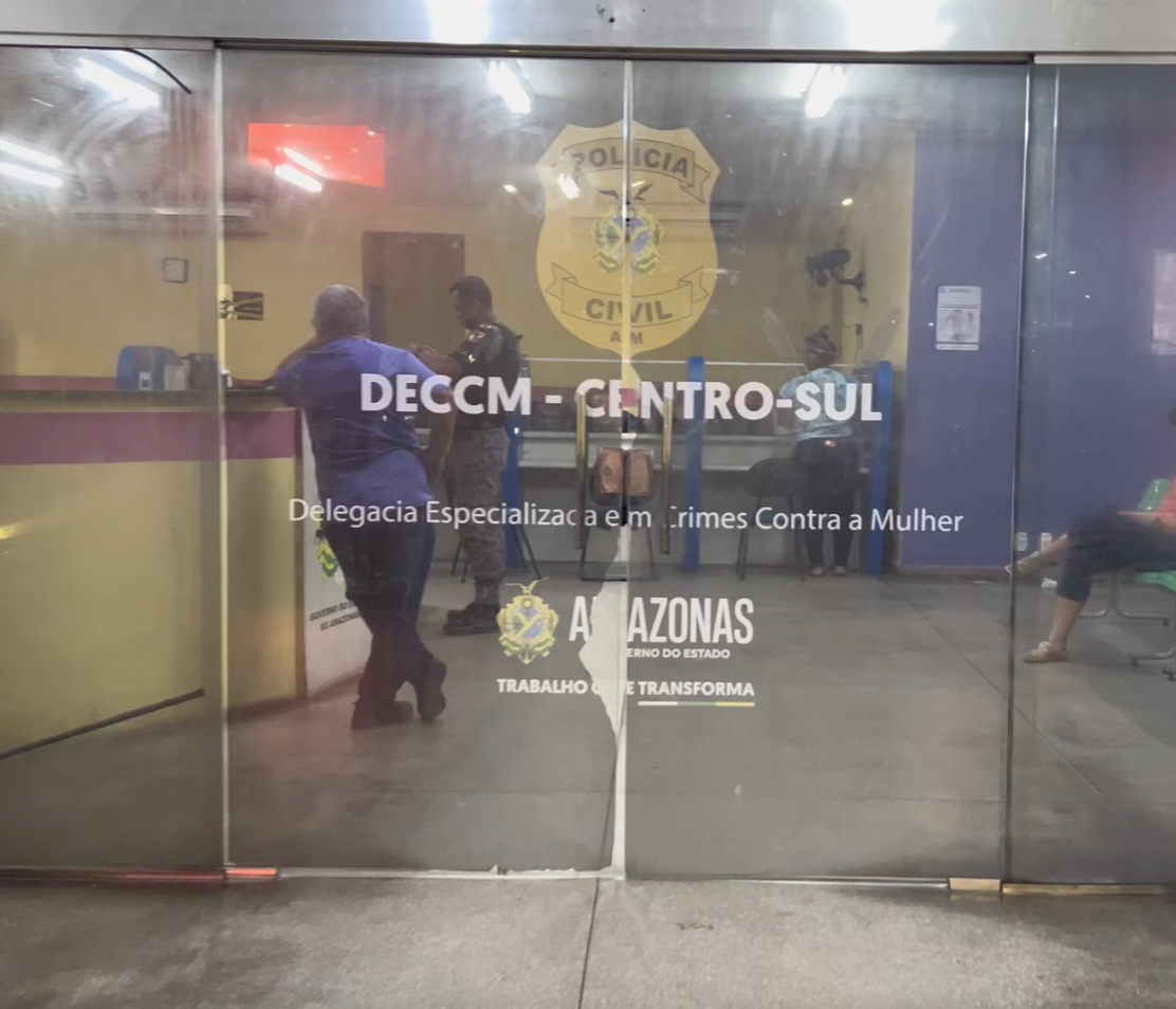 Com lesões pelo corpo, jovem é resgatada de cárcere na Ponta Negra; homem foi preso