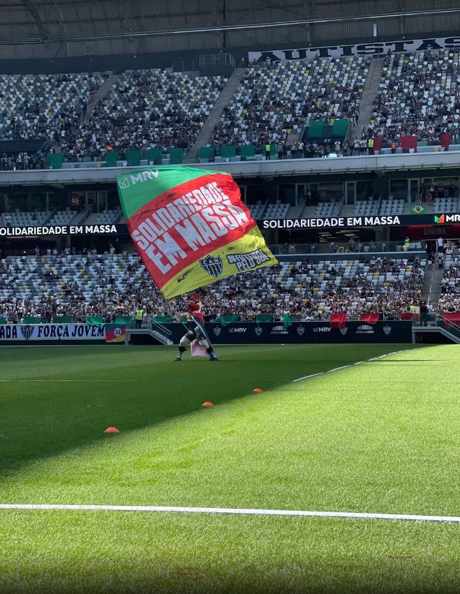 Treino aberto do Atlético-MG para arrecadar doações ao RS tem público de 30 mil pessoas