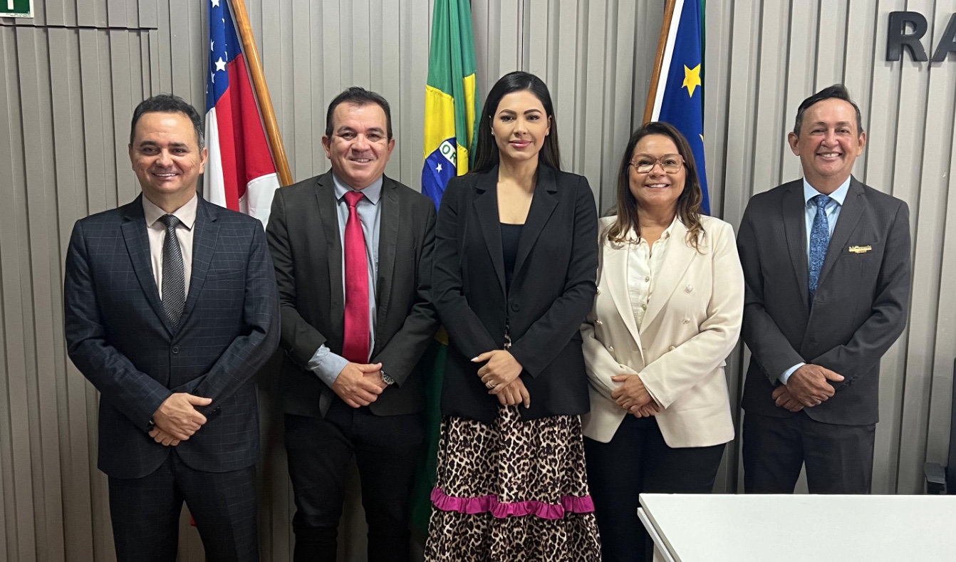 Câmara de Parintins instala CPI para investigar serviços de água e esgoto contaminados 